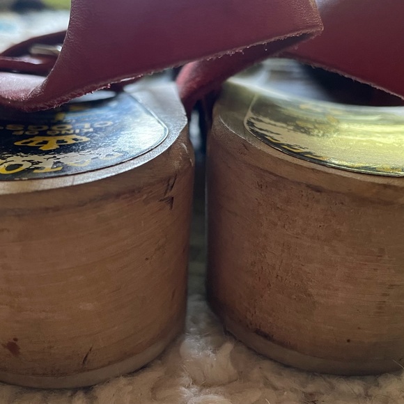 Swedish Low Heel Clogs - Picture 8 of 8